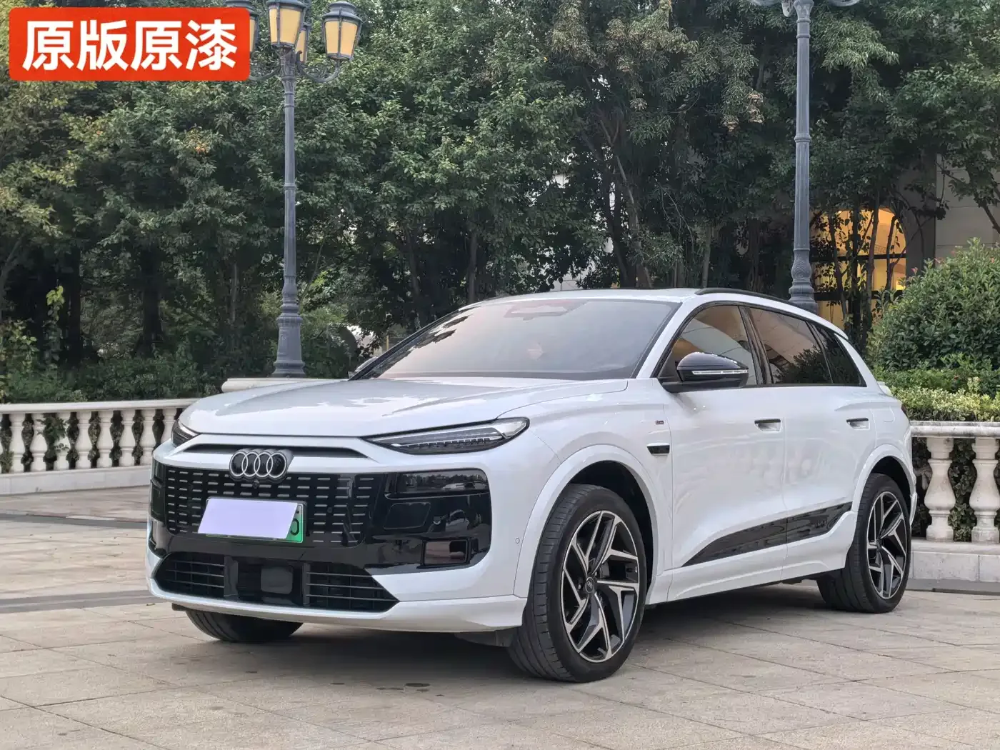 Фотография автомобиля — Audi Q6L e-tron