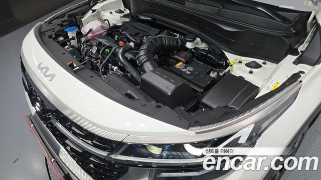 Kia Seltos Бензин 1.6 турбо 2WD — Фото автомобиля 3