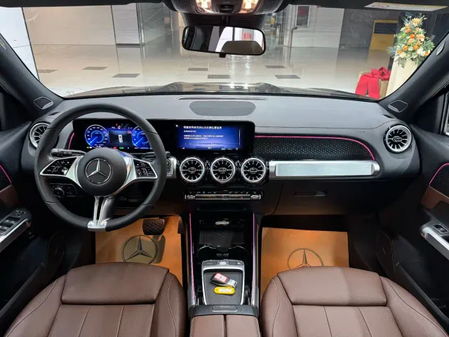 Mercedes-Benz EQB — Фото автомобиля 15
