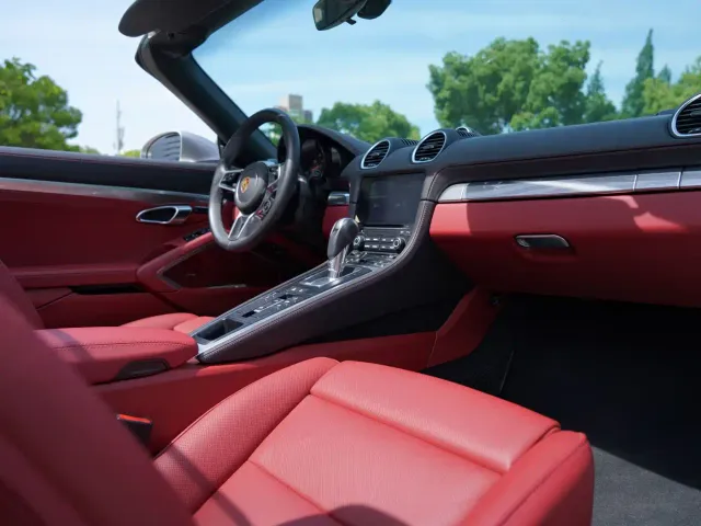 Porsche 718 — Фото автомобиля 6