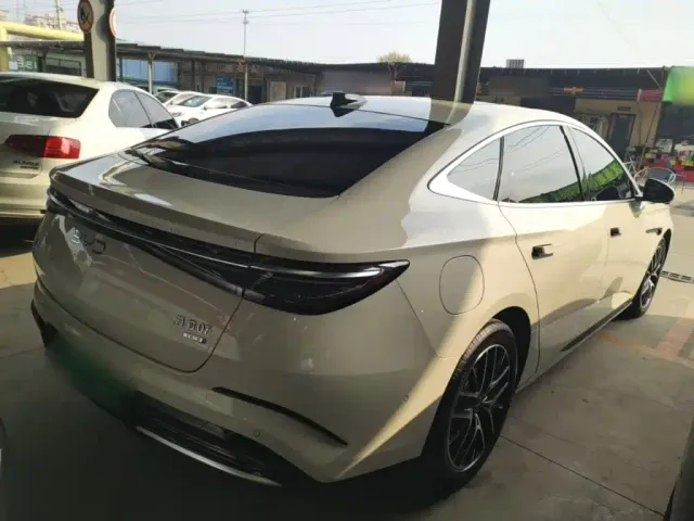 BYD Seal 07 DM-i — Фото автомобиля 6