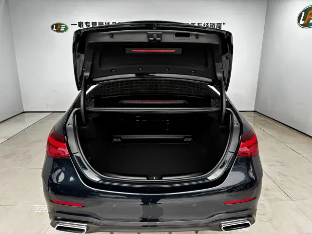 Mercedes-Benz C-Class — Фото автомобиля 28
