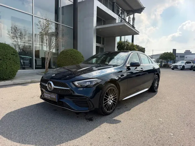 Фотография автомобиля — Mercedes-Benz C-Class