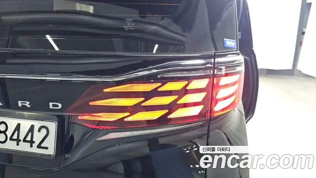 Toyota Alphard — Фото автомобиля 21