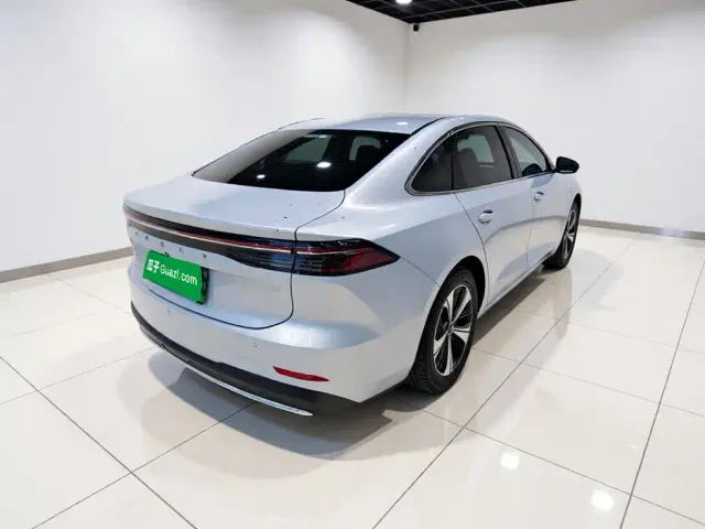 Geely Galaxy A7 EV — Фото автомобиля 4