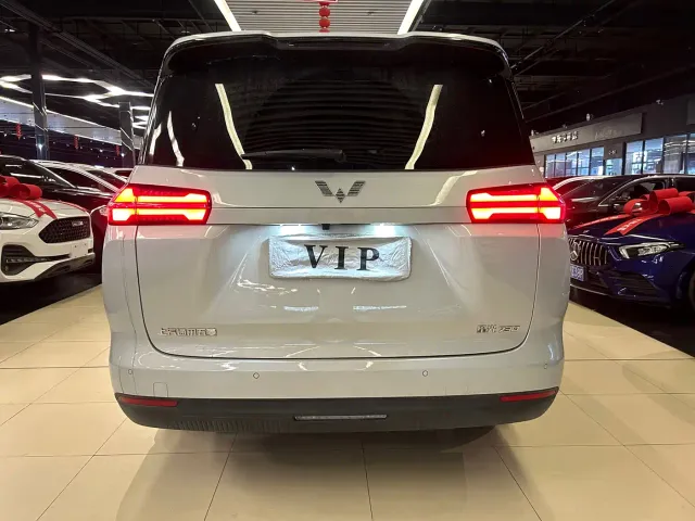 Wuling Starlight 730 — Фото автомобиля 11