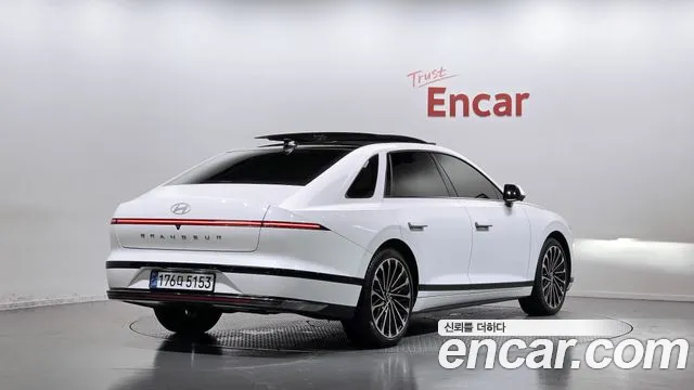 Hyundai Grandeur GN7 — Фото автомобиля 2