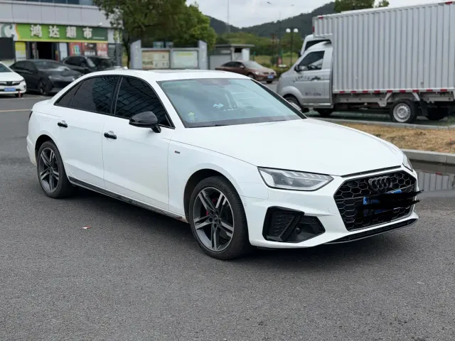Audi A4L — Фото автомобиля 3