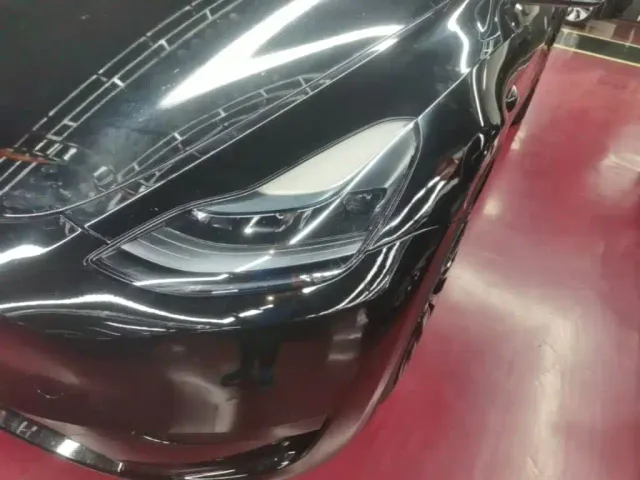 Tesla Model Y — Фото автомобиля 23
