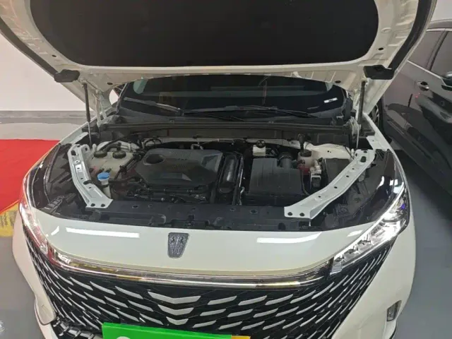 Roewe RX5 — Фото автомобиля 19