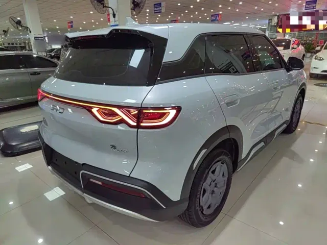 BYD Yuan UP — Фото автомобиля 6