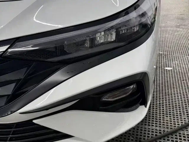 Hyundai Elantra — Фото автомобиля 15