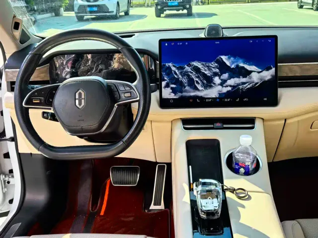 Aito M5 — Фото автомобиля 5