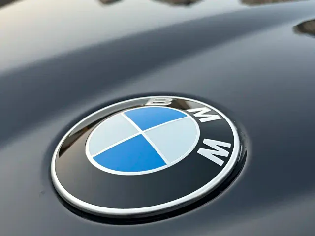 BMW 5 Series — Фото автомобиля 4