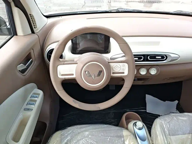 Wuling Hongguang Mini EV — Фото автомобиля 10