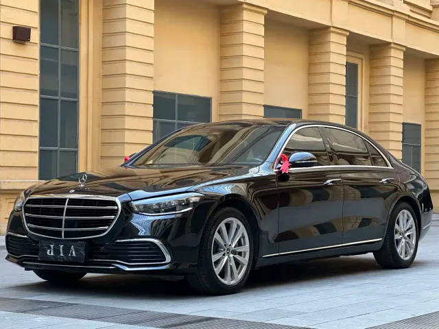 Mercedes-Benz S-Class — Фото автомобиля 3
