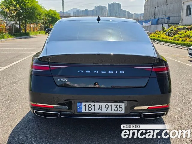 Genesis G90 Бензин 3.5 Turbo 2WD — Фото автомобиля 4