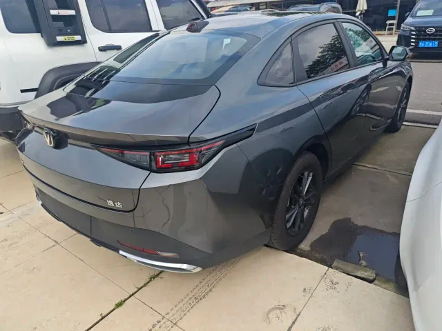 Changan Yida 2023 Blue Whale NE 1.5T GDI DCT Pilot — Фото автомобиля 16