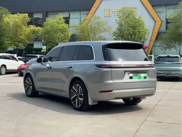 Li Auto L9 — Фото автомобиля 6