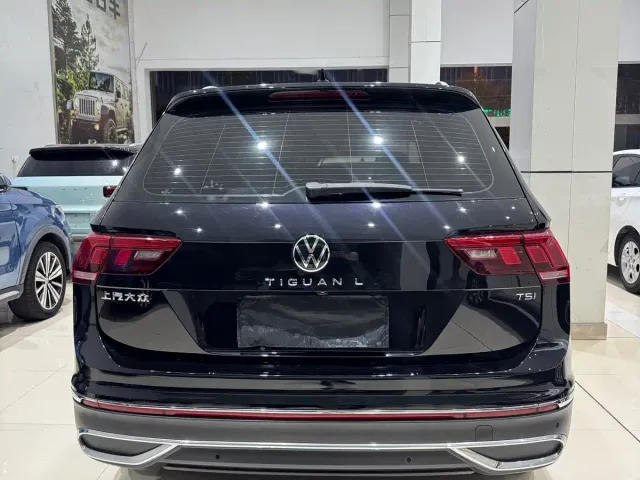 Volkswagen Tiguan L — Фото автомобиля 6