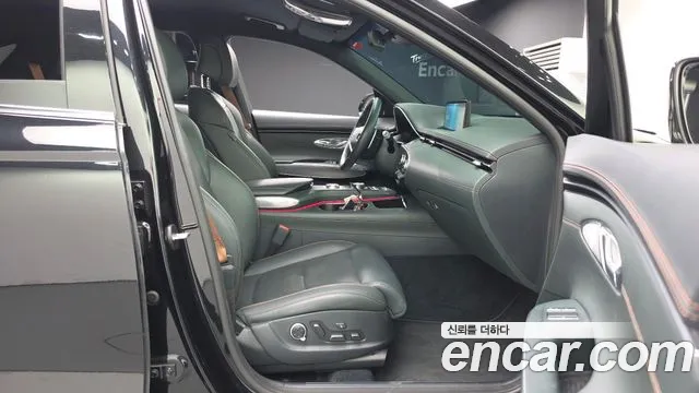 Genesis GV70 — Фото автомобиля 17