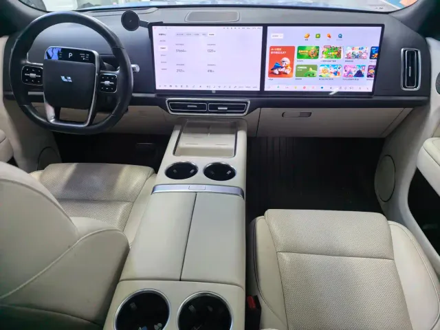 Li Auto L8 — Фото автомобиля 9