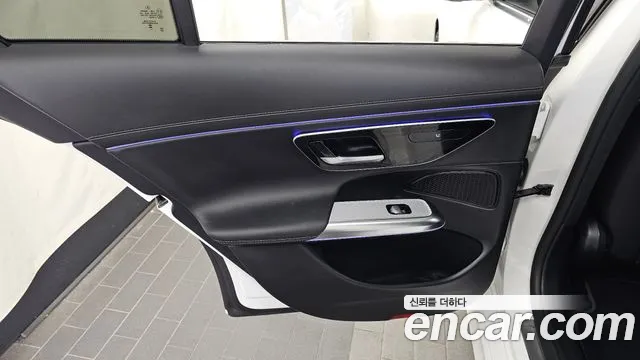 Mercedes-Benz E-Class — Фото автомобиля 7