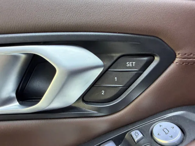BMW 3 Series — Фото автомобиля 10