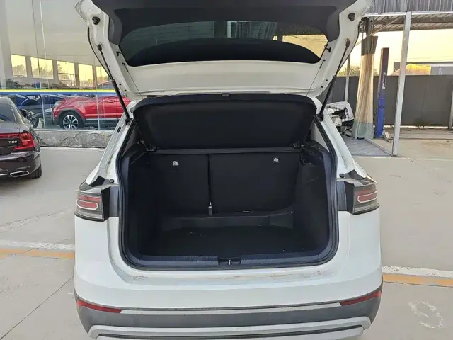 Volkswagen Tharu — Фото автомобиля 4