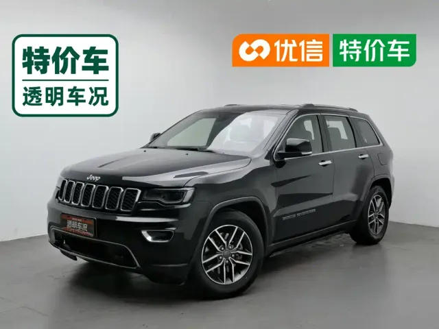 Фотография автомобиля — Jeep Grand Cherokee