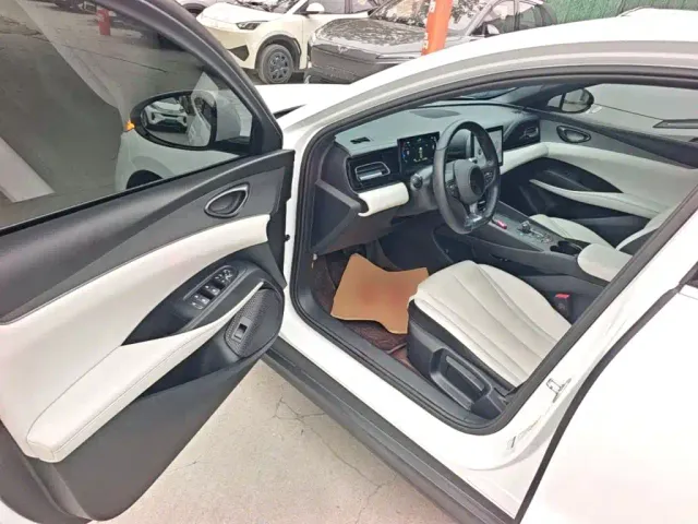 BYD Seal 06 — Фото автомобиля 15