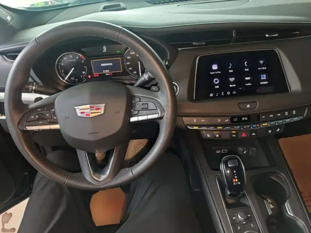 Cadillac XT4 — Фото автомобиля 5