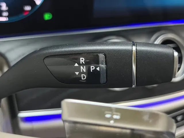 Mercedes-Benz E-Class — Фото автомобиля 15