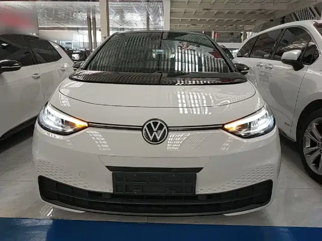 Volkswagen ID.3 — Фото автомобиля 2