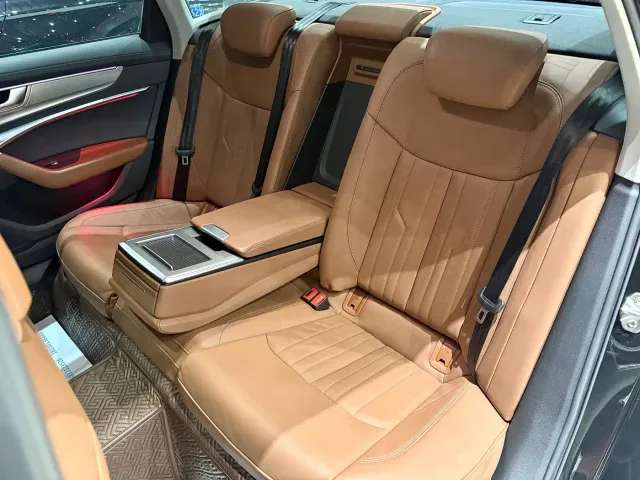 Audi A6L — Фото автомобиля 26