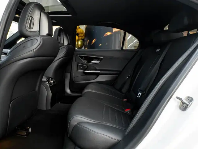 Mercedes-Benz C-Class — Фото автомобиля 27