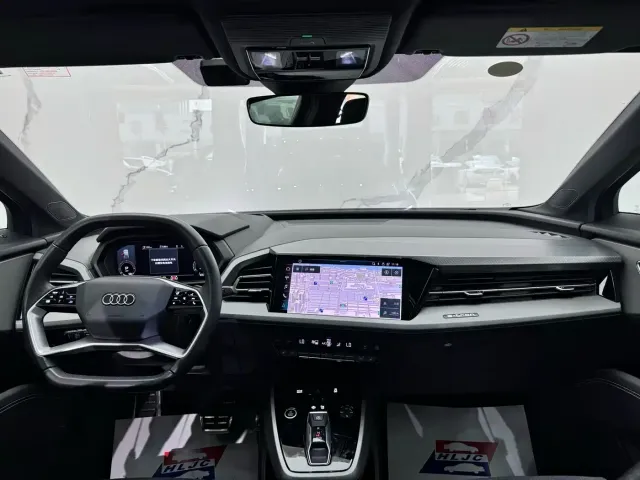 Audi Q5 e-tron — Фото автомобиля 9