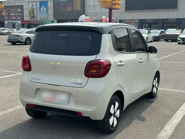 Wuling Hongguang Mini EV — Фото автомобиля 6