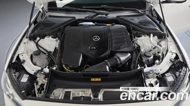 Фотография автомобиля — Mercedes-Benz E-Class