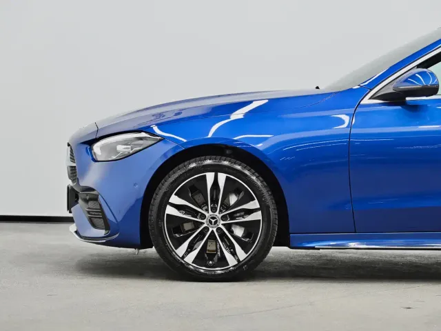 Mercedes-Benz C-Class — Фото автомобиля 24