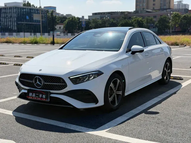 Фотография автомобиля — Mercedes-Benz A-Class