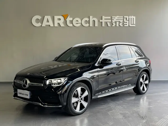 Фотография автомобиля — Mercedes-Benz GLC-Class