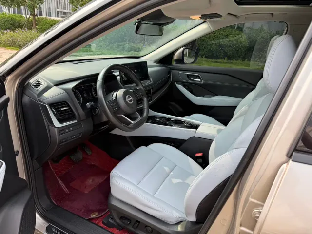Nissan X-Trail — Фото автомобиля 4