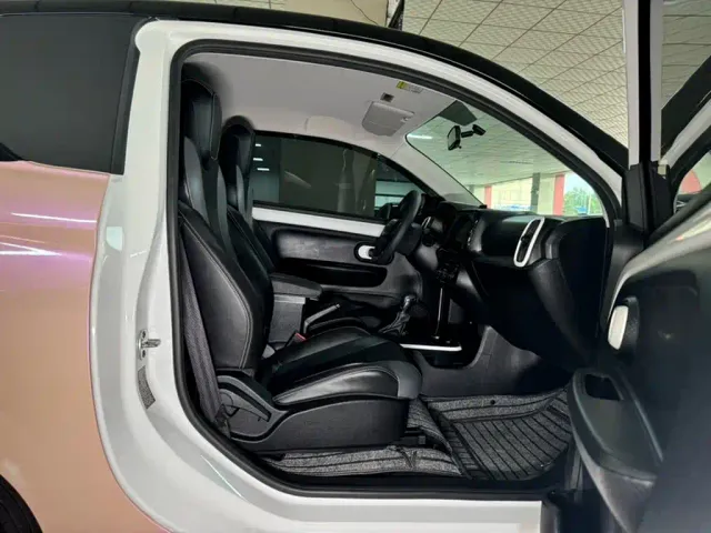 Roewe Clever — Фото автомобиля 10