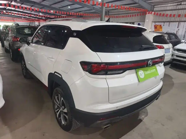 Changan CS35 Plus — Фото автомобиля 4