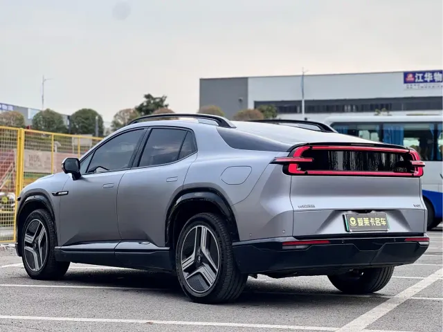 Changan Qiyuan E07 — Фото автомобиля 12