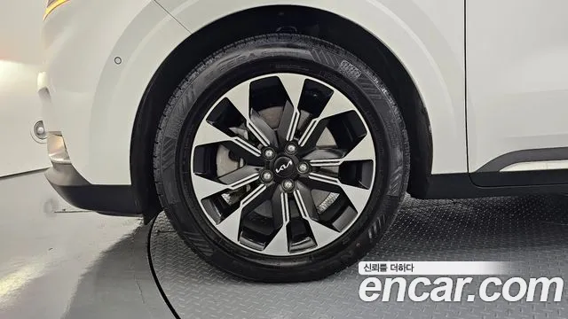 Kia Canival Carnival 4 поколение Дизель 7 мест Signature — Фото автомобиля 5