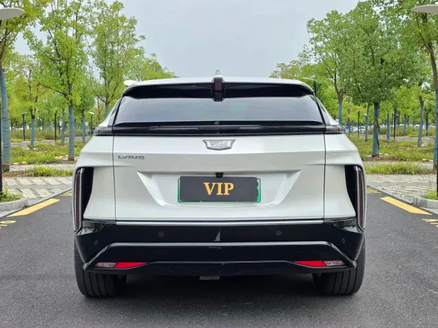 Cadillac Lyriq — Фото автомобиля 5