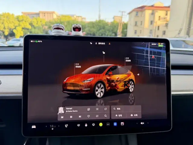 Tesla Model Y — Фото автомобиля 9