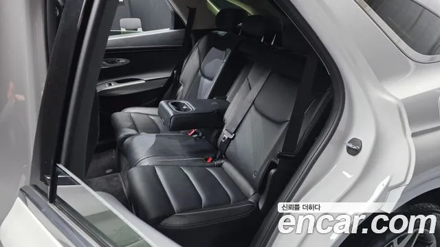 Genesis GV70 2.5T Бензин AWD — Фото автомобиля 11